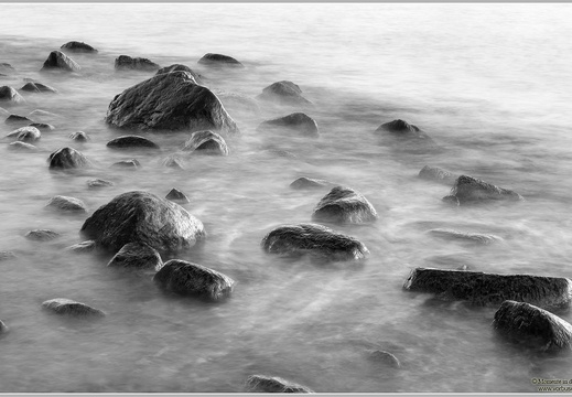 Felsen und Wasser